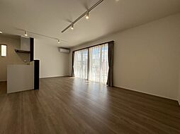 東広島市鏡山３丁目の一戸建て