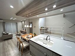 岡崎市上地6丁目　2号棟