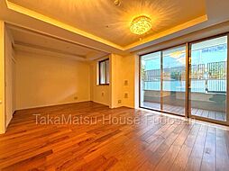 都心に佇む築浅マンションロイヤルシーズン南麻布