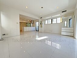 ビルトインガレージ付のゆとりある中古戸建