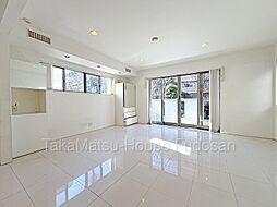 ビルトインガレージ付のゆとりある中古戸建