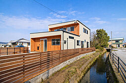 開放感と余白を楽しむ、ゆとりある住まいｉｎ　Ａｄｏｇａｗａ