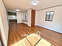 新家西町　中古一戸建て