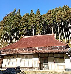 清流越知川のせせらぎと山を望む高台の古民家