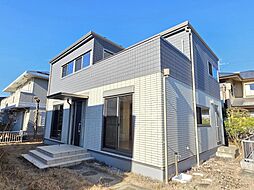 セキスイハイム施工　軽量鉄骨造　築浅戸建　ゆとりの敷地７６坪