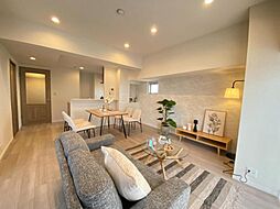 RICイーストコート8番街1番館