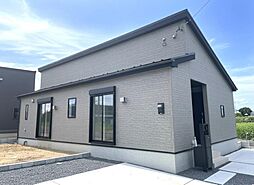 鹿嶋市平井東1丁目2号棟(駐車3台・平屋・角地・陽当り)