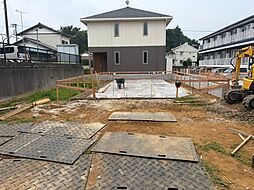 西三里塚２号棟（小学校１０分・スーパー４分・オール電化）