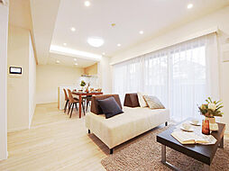 ビューリッシュ港北ニュータウンアジュリーヌ 102号室