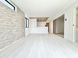 越谷市大沢11期　全1棟