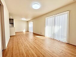 草加市稲荷4丁目27番　全2棟　A号棟