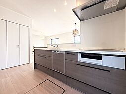 越谷市花田6丁目　全3棟　C号棟