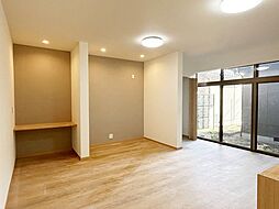 高岡市内免5丁目　戸建て