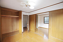 [熱海市下多賀] 網代駅歩3分海を見渡す屋根付車庫完備の4LDK