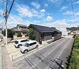 助戸仲町　縦空間を活かしたこだわりの2020年築平屋
