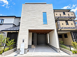 ーリビング２３．５帖・閑静な街に佇む４ＬＤＫ高性能邸宅ー