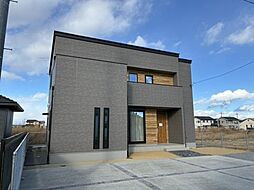 Z空調 × アクアホーム断熱 × 並列4台駐車場付きの家