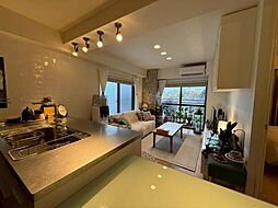 弊社限定販売物件 × 最上階東南角部屋