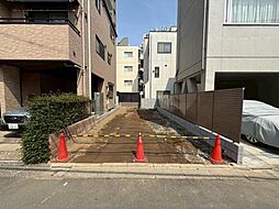 南道路に面す建築条件無し売地 × 4LDK車庫付プラン有り