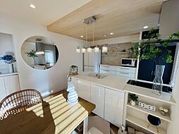 ローレルコート岩成台