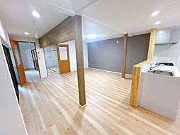三条市西四日町3丁目　戸建て