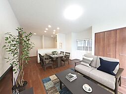 新潟市西蒲区和納　戸建て