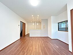 新潟市西蒲区和納　戸建て