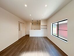 三条市月岡2丁目　戸建て