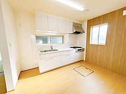 三条市直江町1丁目　戸建て