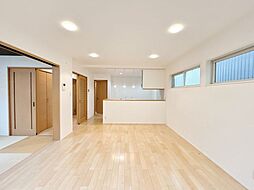 三条市石上二丁目　戸建て