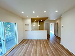 燕市新生町2丁目　戸建て