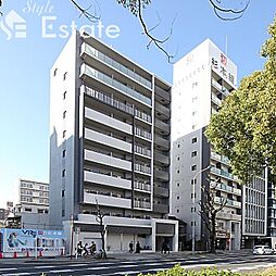 The First One 金山 303