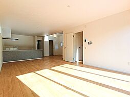 市川市北方町4期　新築戸建 全3棟 2号棟