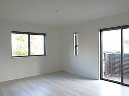 鶴見区駒岡4丁目　中古一戸建て（未入居）　7期1号棟