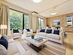 お庭付き　ゆとりある間取りの中古住戸