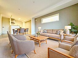 下町らしい人情を感じる街に佇む新築住戸