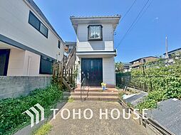 シンプルで洗練されたデザイン　住まう人の色に染まるお家