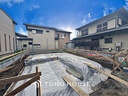 開緑豊かな住環境　さわやかな光差し込むナチュラルデザイン戸建