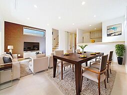 ルーフバルコニー付きでお家時間を快適に　充実設備の新築戸建て