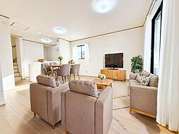 地震に強い ゆとりのリビング いいだのいい家