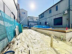 シンプルで洗練されたデザイン　住まう人の色に染まるお家