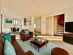 緑豊かな松戸に佇む　快適叶うデザイナーズ住宅