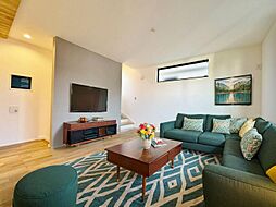 折り下げ天井が瀟洒なデザイナーズ邸