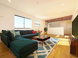 穏やかな街並みに佇む充実設備の快適戸建