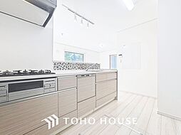 屋上ルーフバルコニー付の新築戸建て