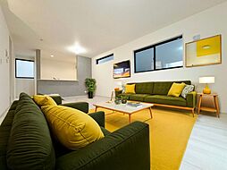 全室フローリング明るく開放的なお家　お片付けスペースも豊富