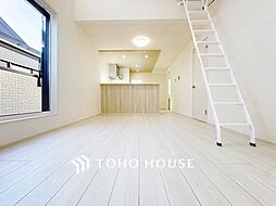 ロフト　勾配天井　ゆとりを感じる空間