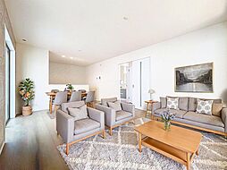 角地に佇む快適設備搭載の陽だまりハウス