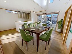 開放感ある工夫を多彩に施されている中古住戸