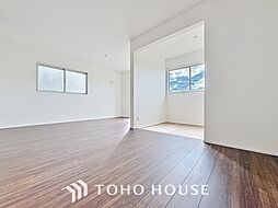 穏やかな街並みに佇む　快適叶うゆとりの間取り